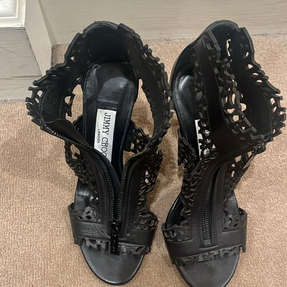 Beautiful Jimmy Choo scalloped Heels